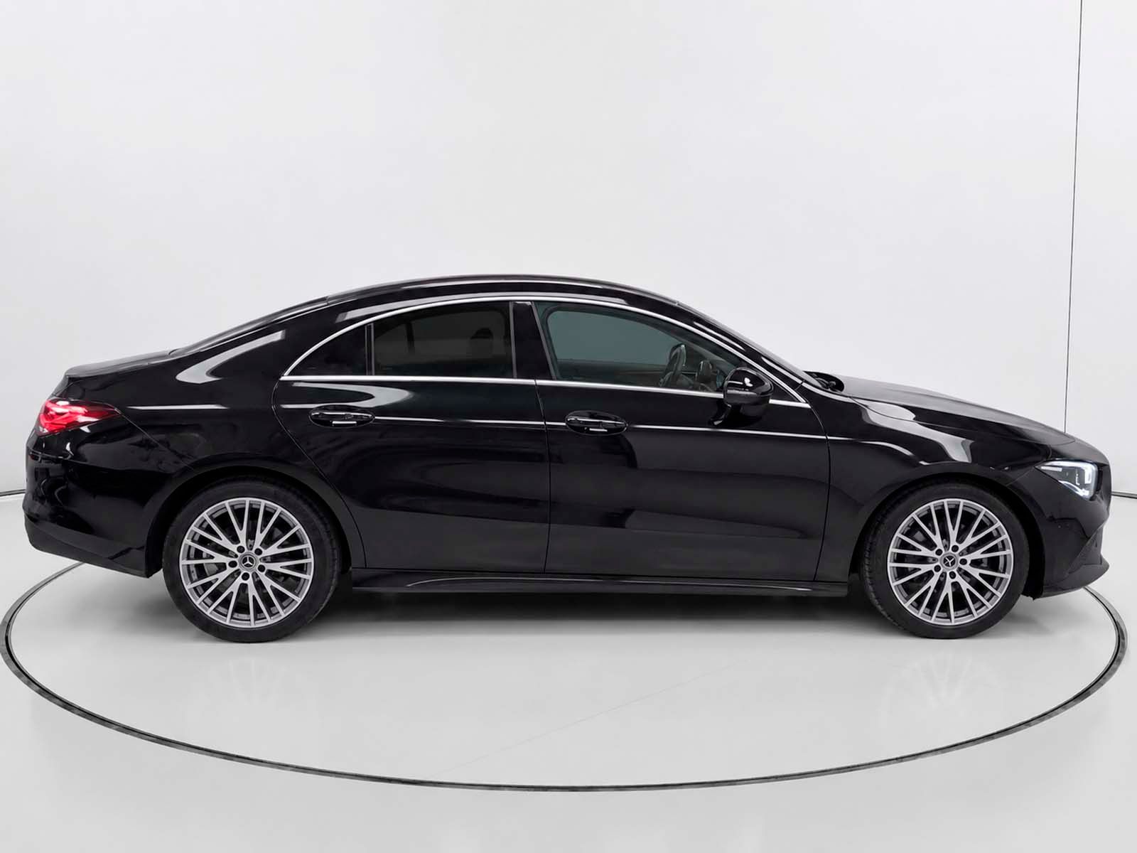 Mercedes-Benz CLA 200 - foto 2