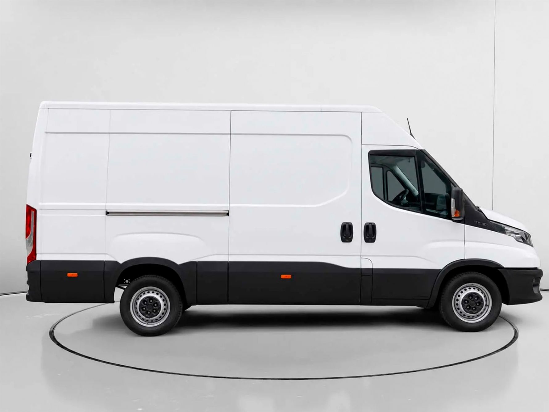 Iveco Daily Furgon 35S 14 V 3520L/H3 - foto 2