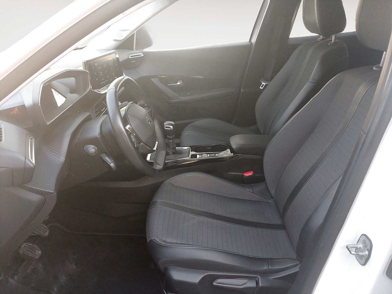 Peugeot 2008 BlueHDi 110 Allure Pack - foto 11