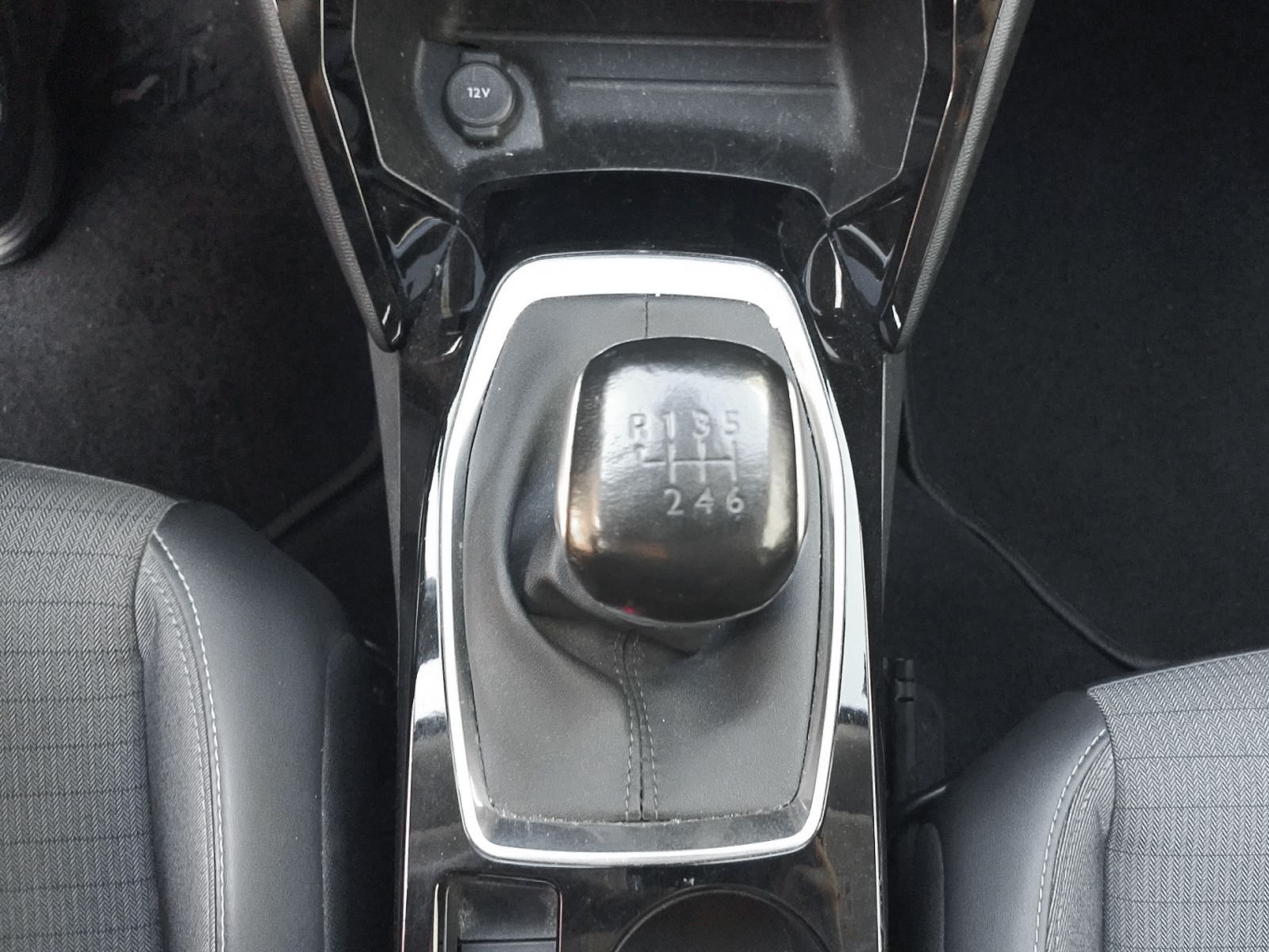 Peugeot 2008 BlueHDi 110 Allure Pack - foto 15