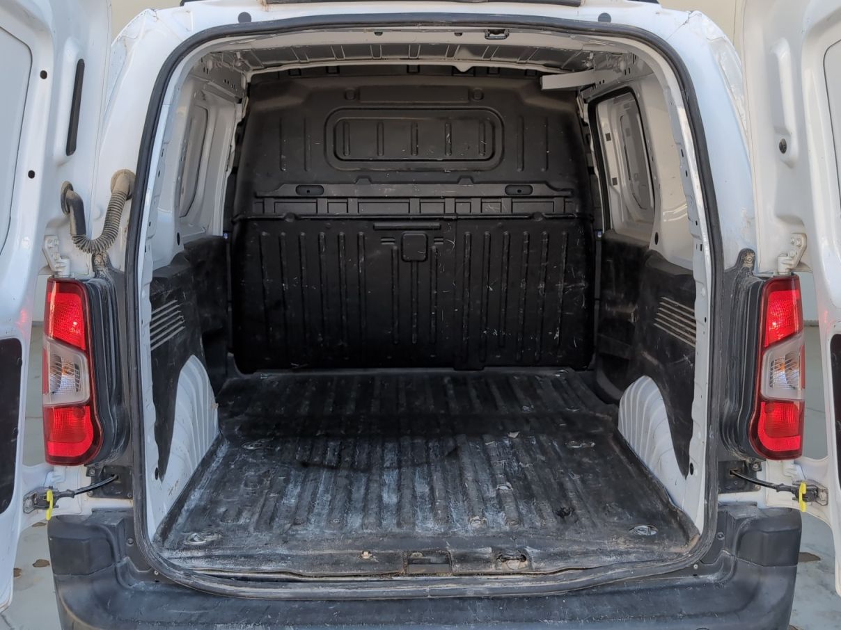 Peugeot Partner Furgon BlueHDi 100 Pro Standard 600kg - foto 14