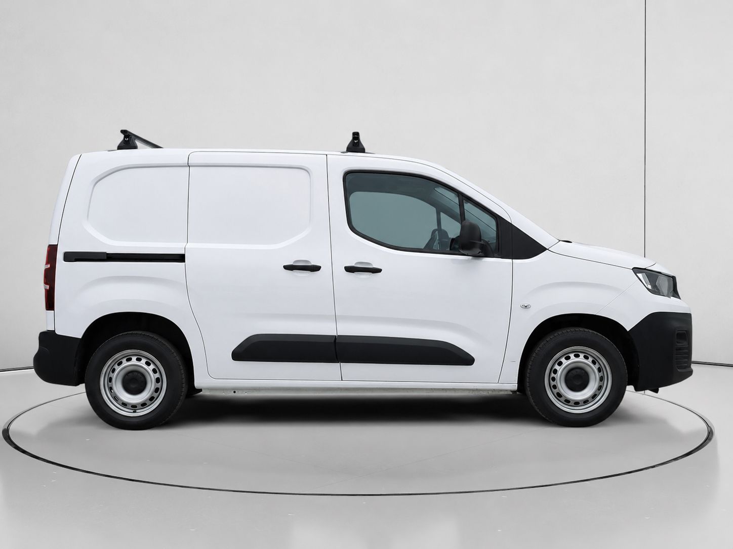 Peugeot Partner Furgon BlueHDi 100 Pro Standard 600kg - foto 2