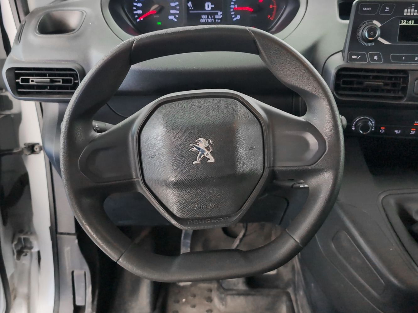 Peugeot Partner Furgon BlueHDi 100 Pro Standard 600kg - foto 10
