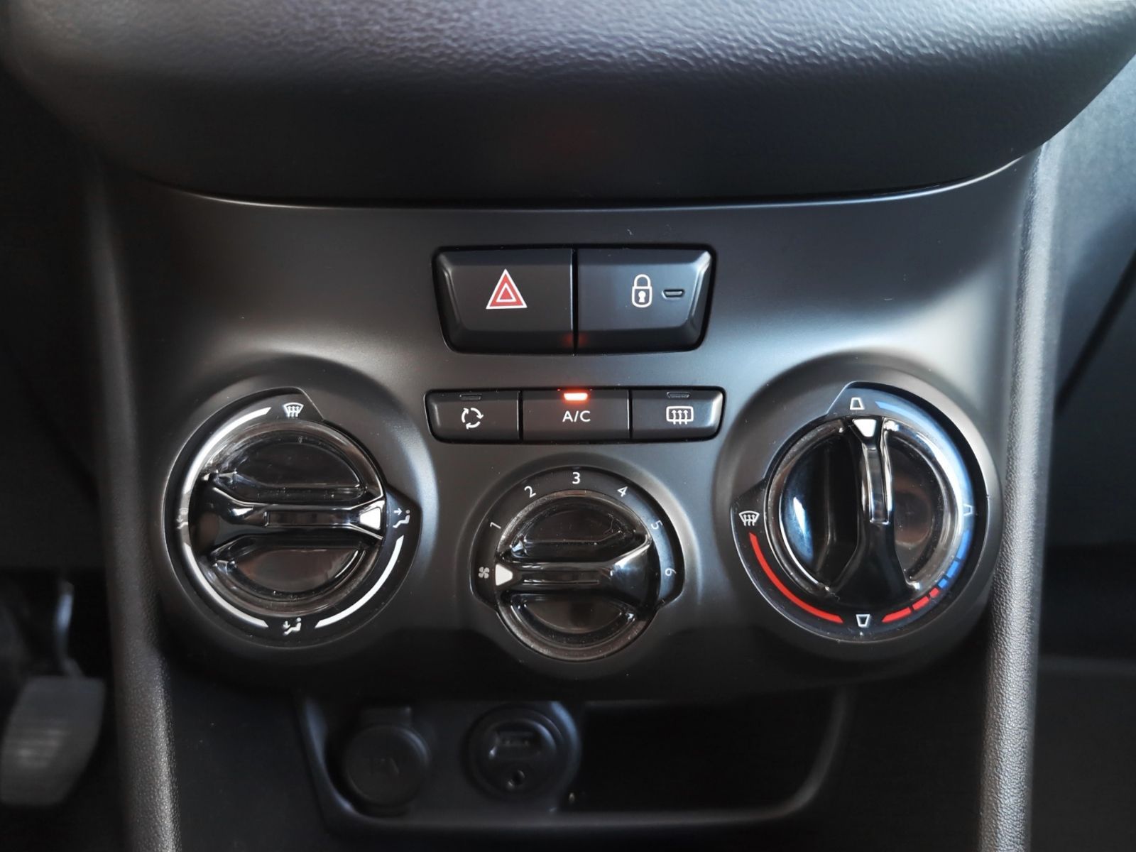 Peugeot 208 1.2 PureTech Active - foto 19