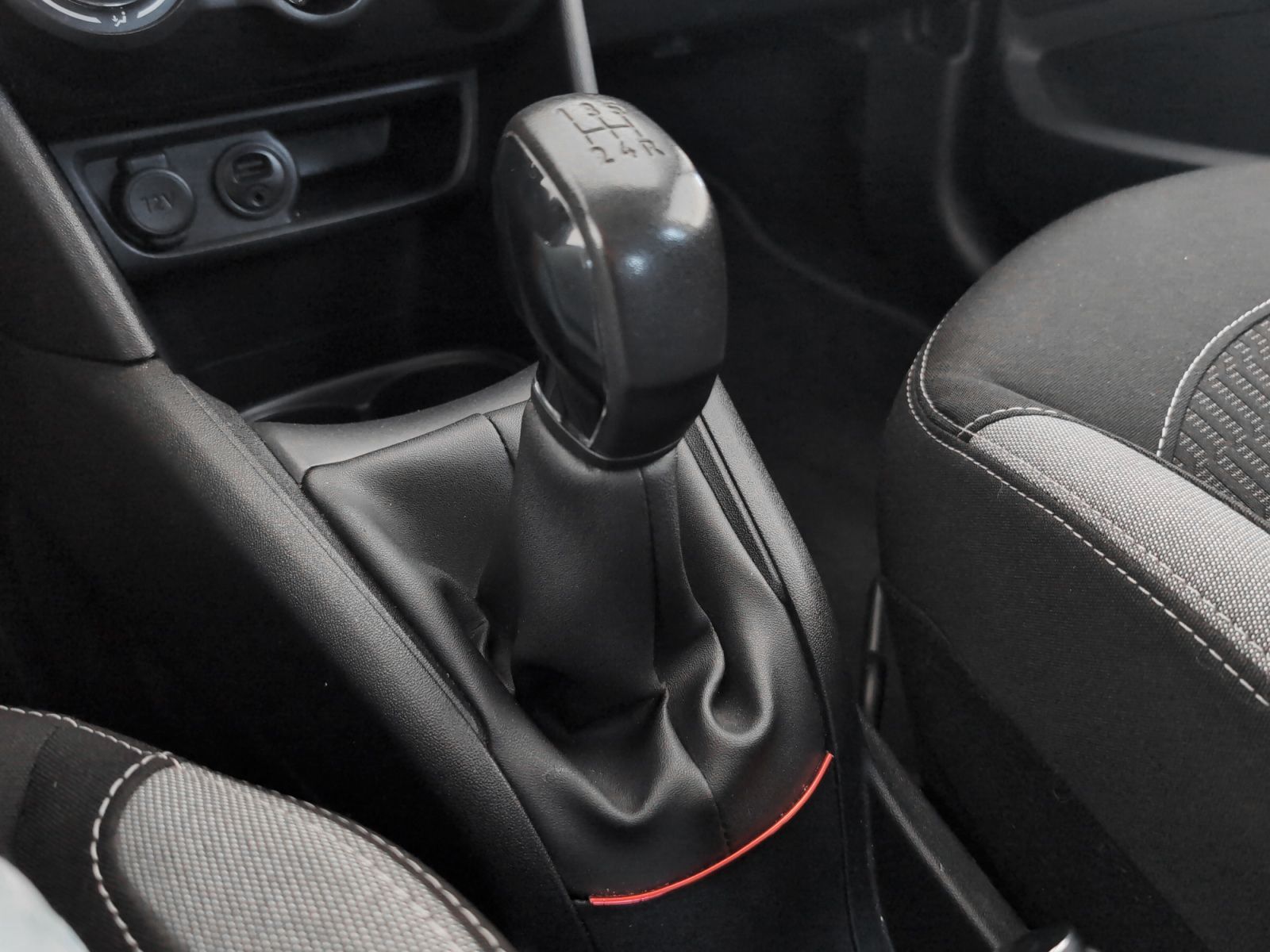 Peugeot 208 1.2 PureTech Active - foto 14