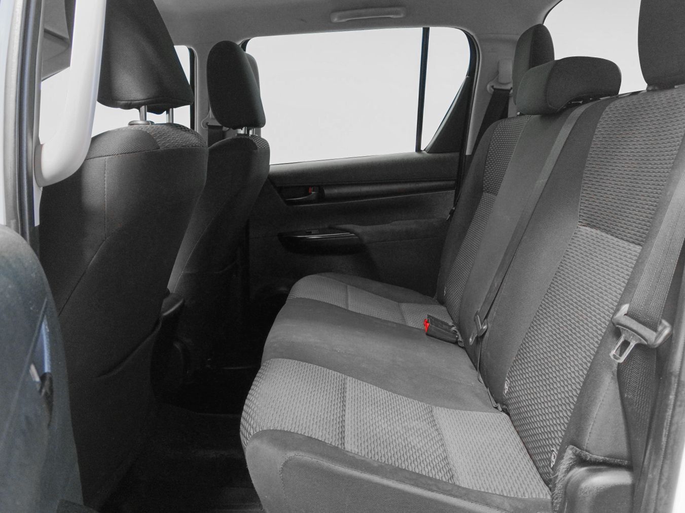 Toyota Hilux 2.4 D-4D Doble Cabina GX - foto 12