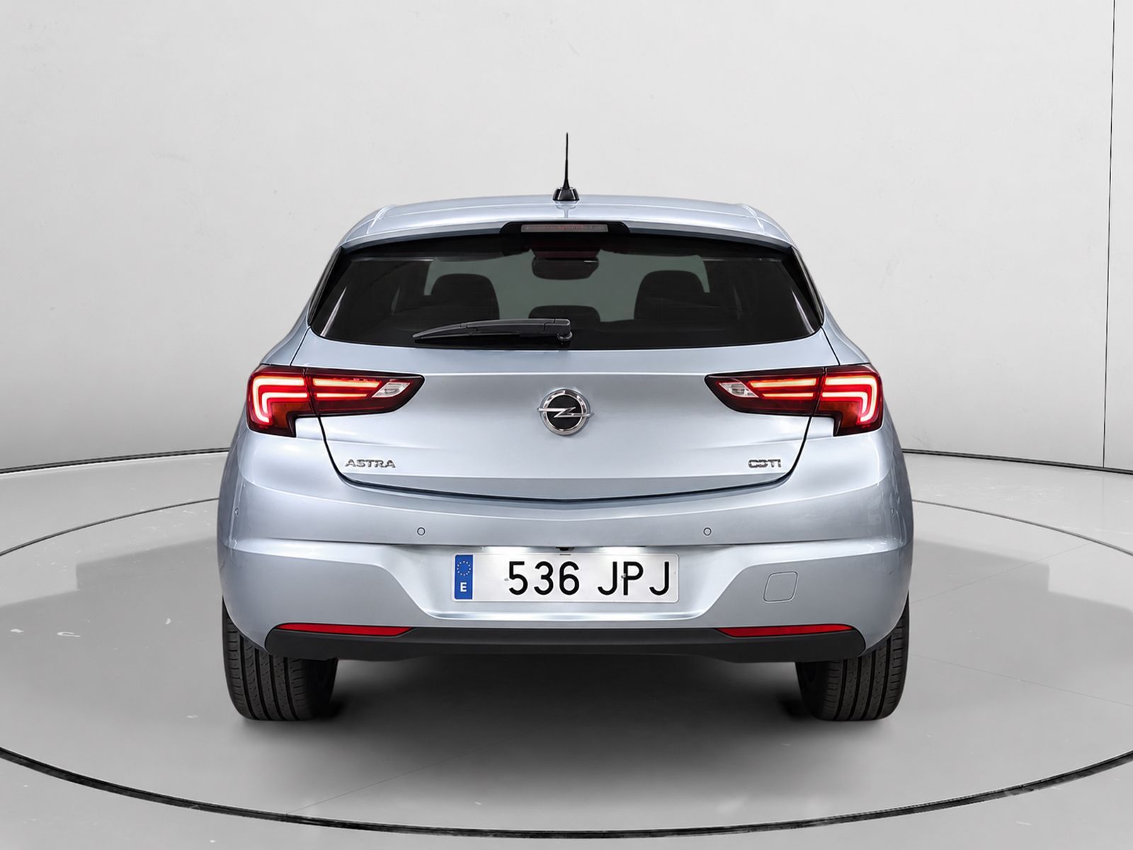Opel Astra 1.6 CDTi Dynamic - foto 4