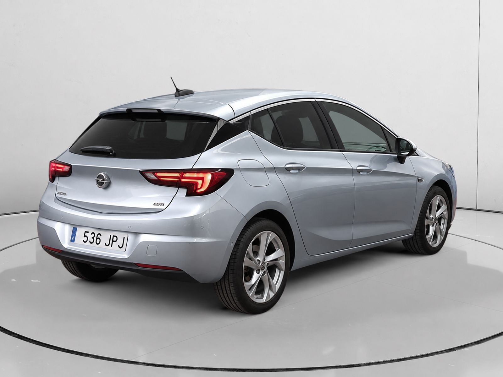 Opel Astra 1.6 CDTi Dynamic - foto 3