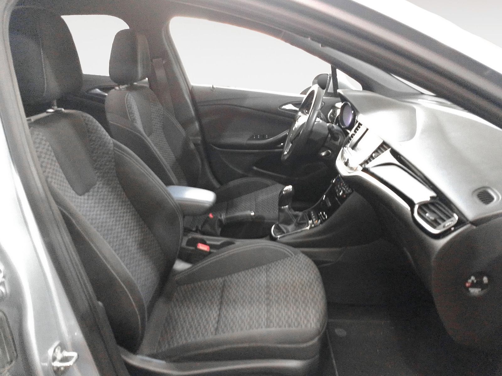 Opel Astra 1.6 CDTi Dynamic - foto 13