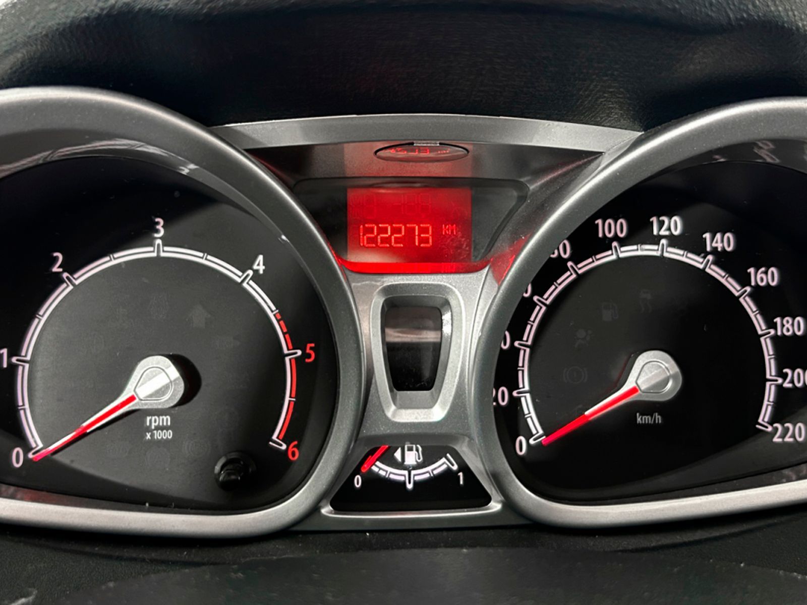 Ford Fiesta 1.6 TDCi Titanium - foto 15