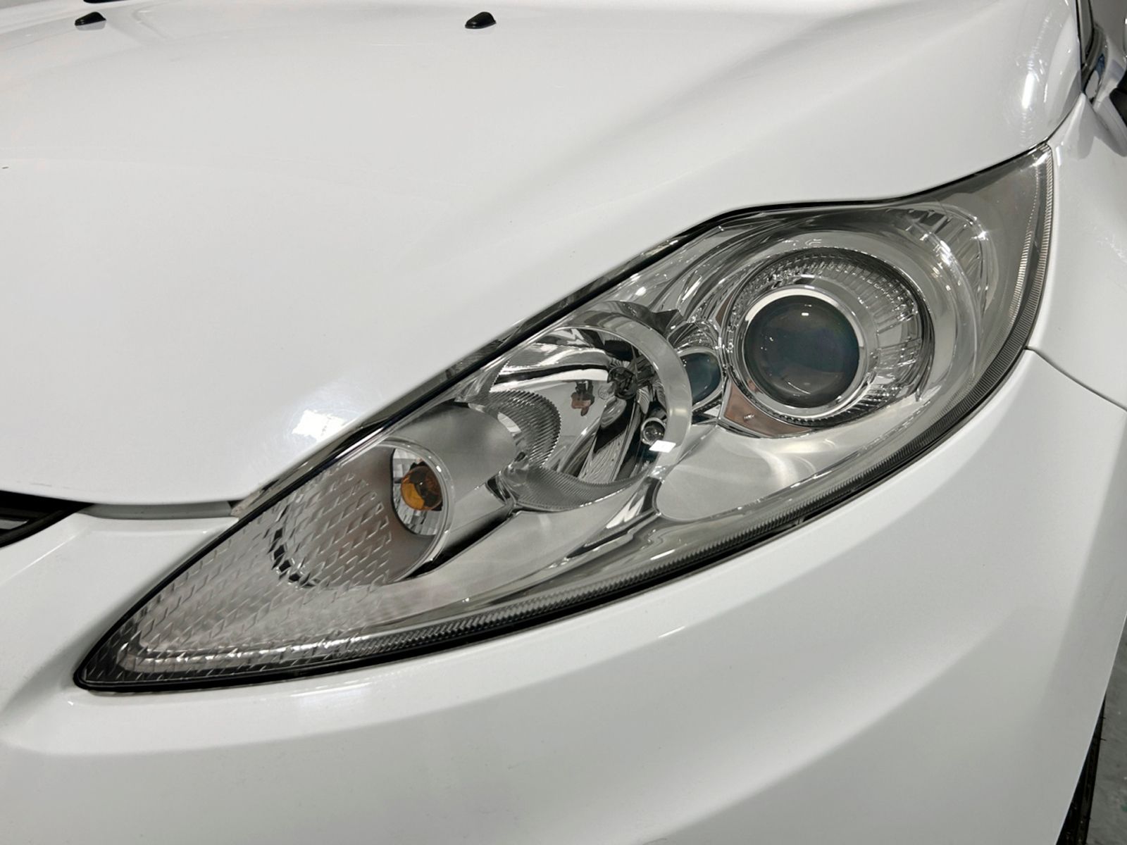 Ford Fiesta 1.6 TDCi Titanium - foto 22