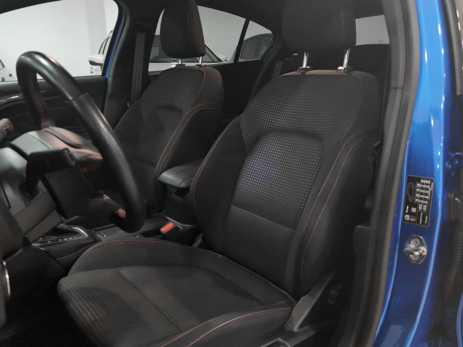 Ford Focus 1.0 EcoBoost MHEV ST-Line - foto 22