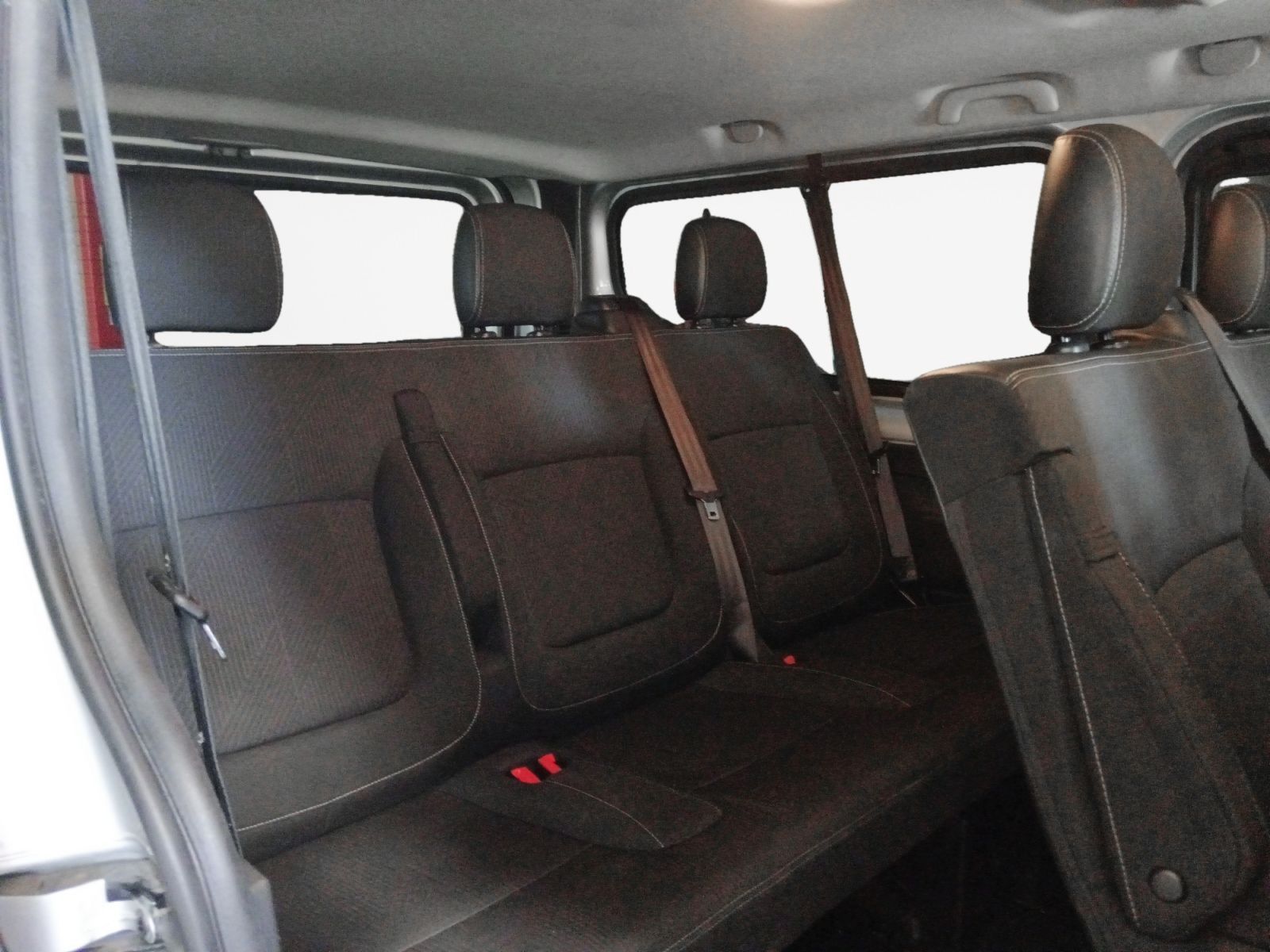 Renault Trafic dCi 125 Combi Largo Energy - foto 13