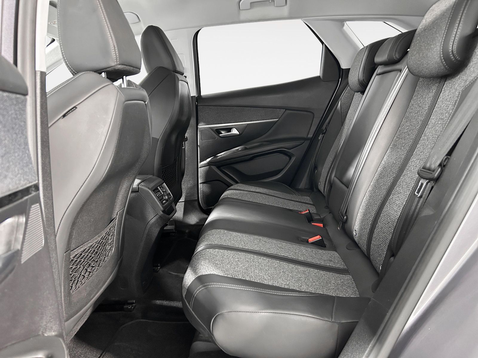 Peugeot 3008 PureTech 130 Allure - foto 12