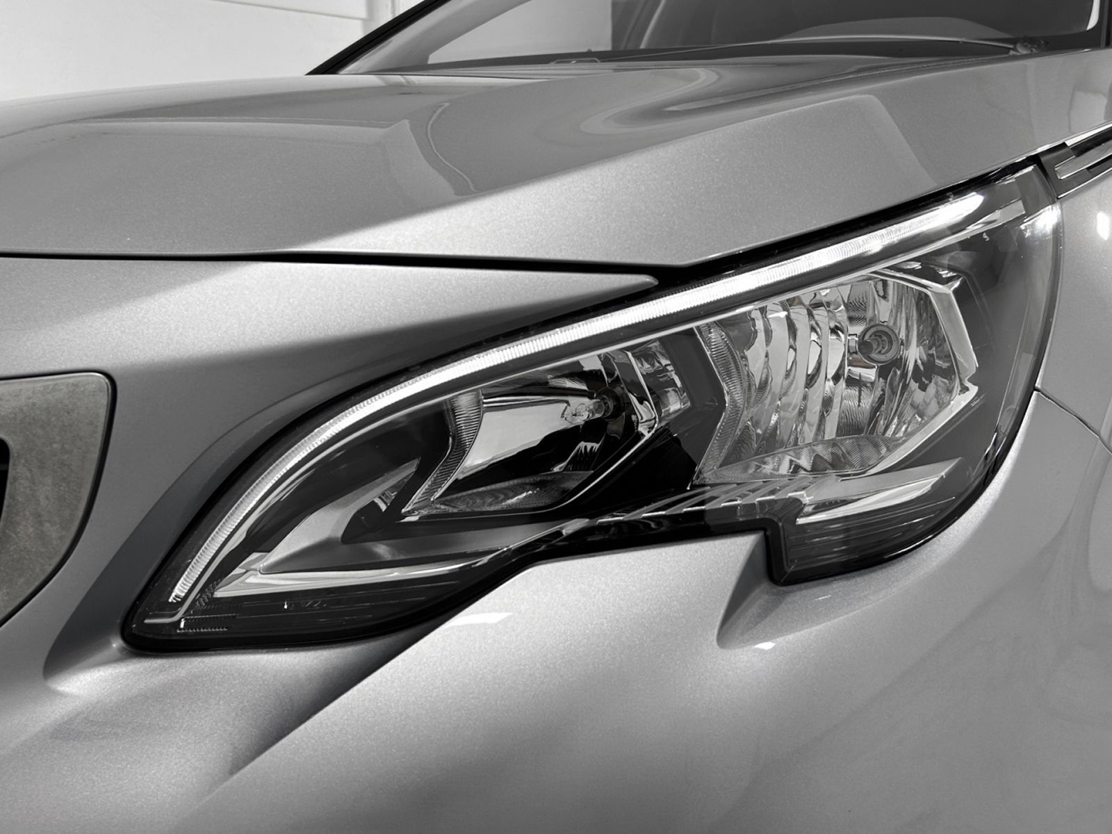Peugeot 3008 PureTech 130 Allure - foto 24