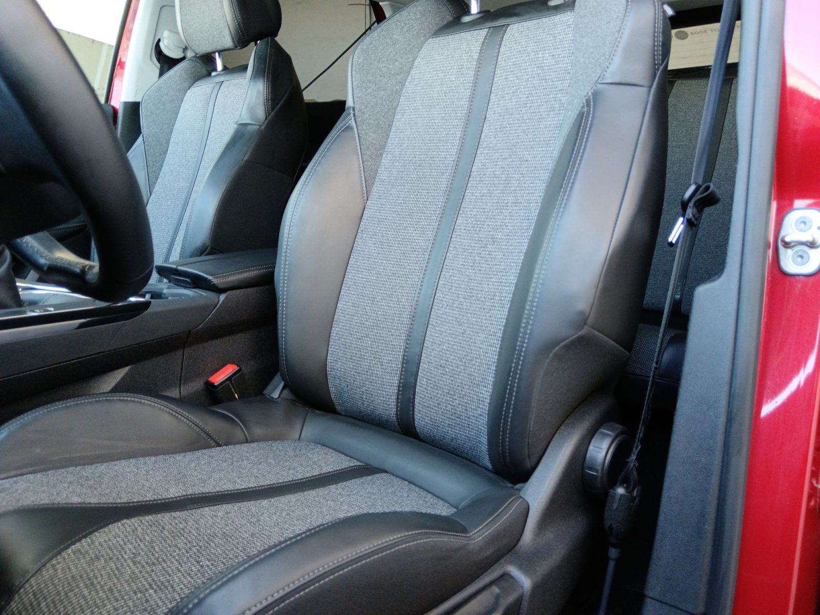 Peugeot 3008 PureTech 130 Allure - foto 24