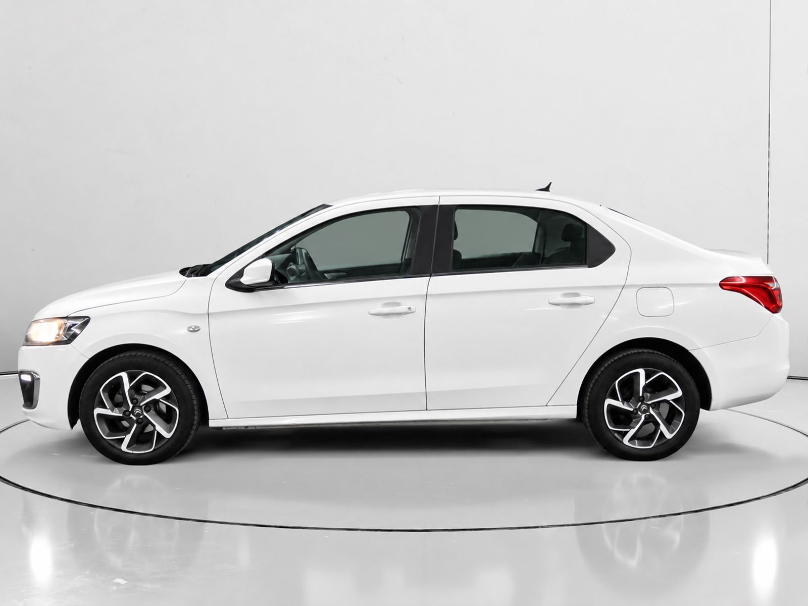 Citroën C-Elysée BlueHDi 100 Shine - foto 6