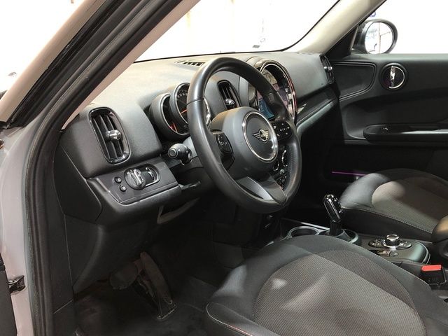 fotoG 10 del MINI MINI Countryman Cooper 100 kW (136 CV) 136cv Gasolina del 2022 en Madrid