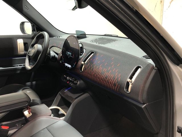 fotoG 7 del MINI MINI Countryman D 120 kW (163 CV) 163cv Diésel del 2024 en Madrid