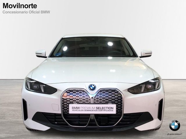 Fotos de BMW i4 eDrive35 color Blanco. Año 2025. 210KW(286CV). Eléctrico. En concesionario Movilnorte Las Rozas de Madrid