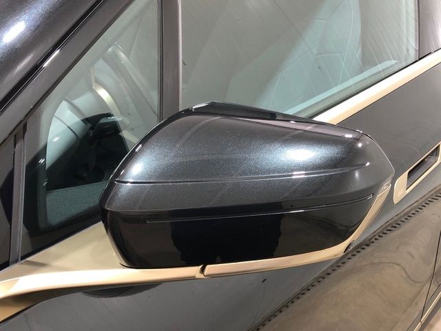 BMW iX xDrive40 color Negro. Año 2021. 240KW(326CV). Eléctrico. En concesionario Movilnorte El Plantio de Madrid