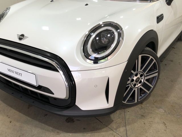 fotoG 5 del MINI MINI Cooper Cabrio 100 kW (136 CV) 136cv Gasolina del 2024 en Madrid