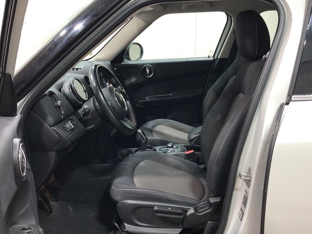 fotoG 19 del MINI MINI Countryman Cooper 100 kW (136 CV) 136cv Gasolina del 2022 en Madrid