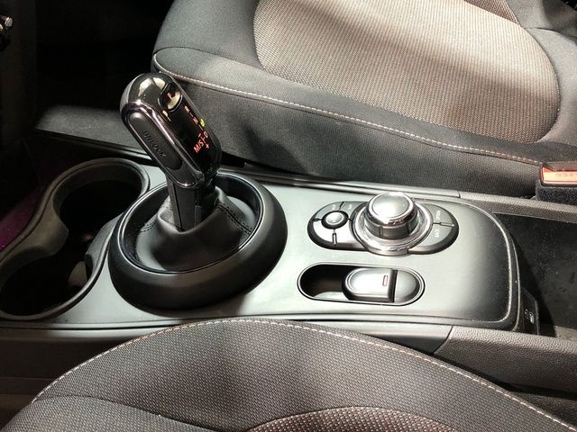 fotoG 16 del MINI MINI Countryman Cooper 100 kW (136 CV) 136cv Gasolina del 2022 en Madrid