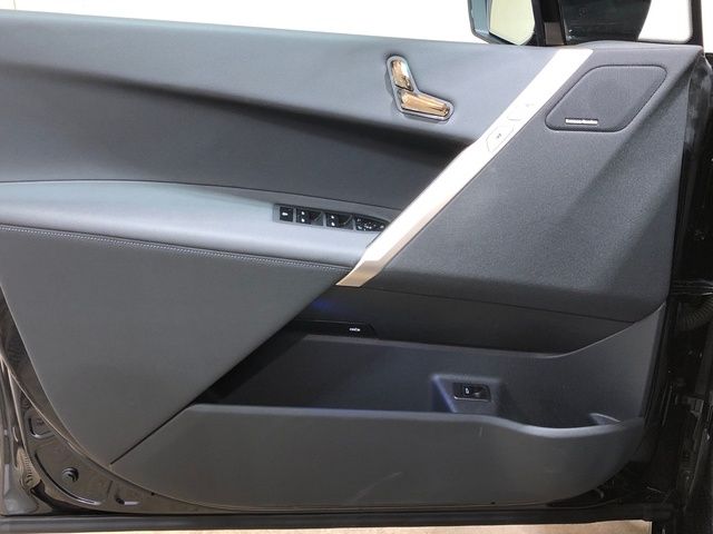 BMW iX xDrive40 color Negro. Año 2024. 240KW(326CV). Eléctrico. En concesionario Movilnorte El Plantio de Madrid