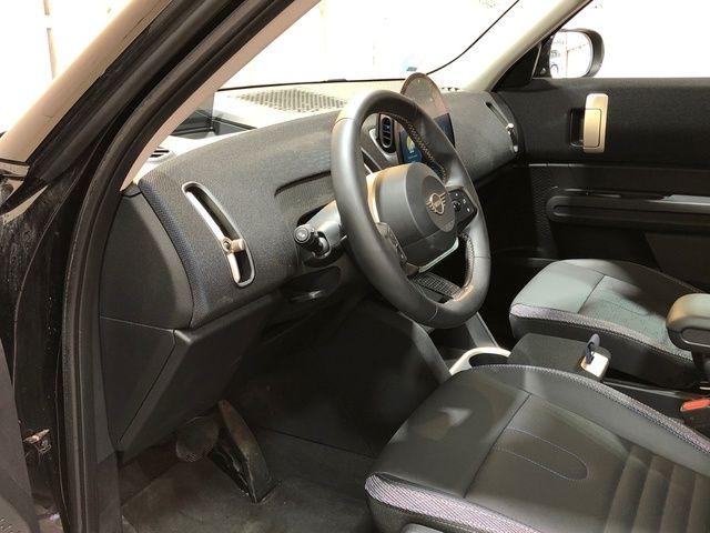 fotoG 10 del MINI MINI Countryman C 125 kW (170 CV) 170cv Gasolina del 2024 en Madrid