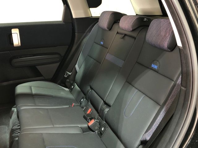 fotoG 8 del MINI MINI Countryman C 125 kW (170 CV) 170cv Gasolina del 2024 en Madrid