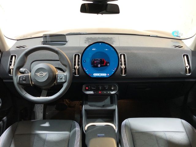 fotoG 6 del MINI MINI Countryman C 125 kW (170 CV) 170cv Gasolina del 2024 en Madrid