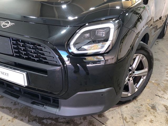 fotoG 5 del MINI MINI Countryman C 125 kW (170 CV) 170cv Gasolina del 2024 en Madrid