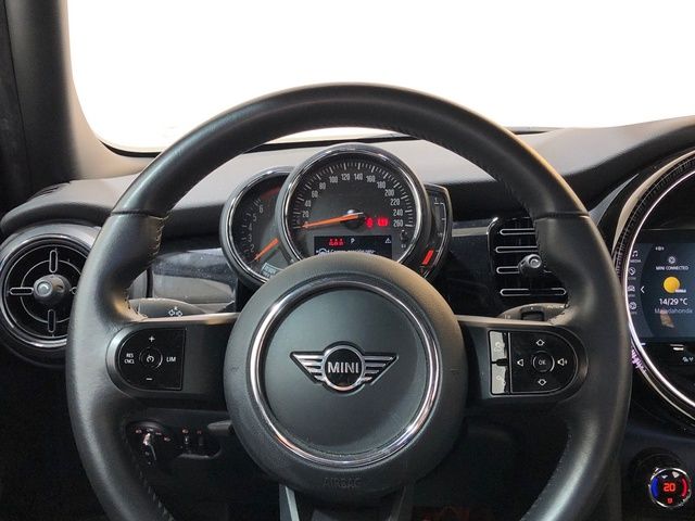 fotoG 13 del MINI MINI Cooper 5 Puertas 100 kW (136 CV) 136cv Gasolina del 2022 en Madrid