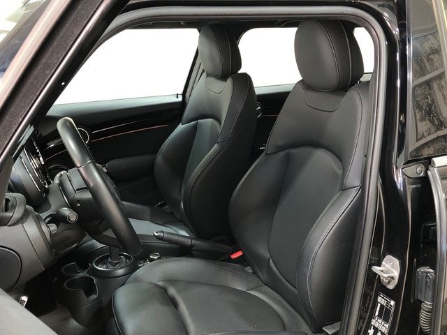 fotoG 20 del MINI MINI Cooper 5 Puertas 100 kW (136 CV) 136cv Gasolina del 2022 en Madrid