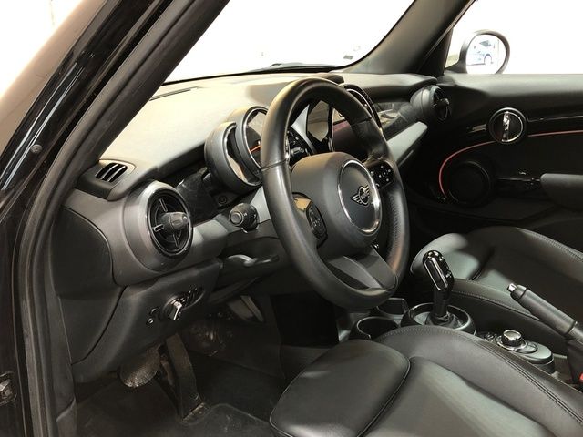 fotoG 10 del MINI MINI Cooper 5 Puertas 100 kW (136 CV) 136cv Gasolina del 2022 en Madrid