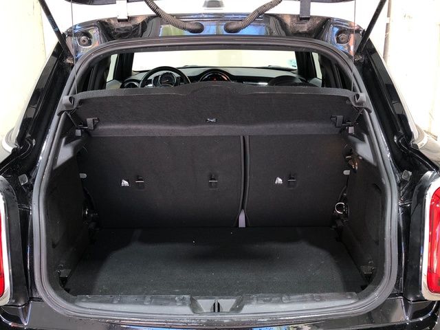 fotoG 12 del MINI MINI Cooper 5 Puertas 100 kW (136 CV) 136cv Gasolina del 2022 en Madrid