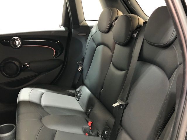 fotoG 8 del MINI MINI Cooper 5 Puertas 100 kW (136 CV) 136cv Gasolina del 2022 en Madrid