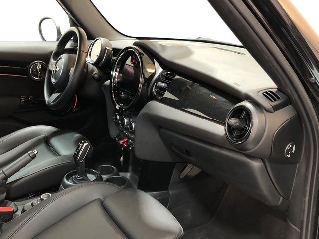 fotoG 7 del MINI MINI Cooper 5 Puertas 100 kW (136 CV) 136cv Gasolina del 2022 en Madrid