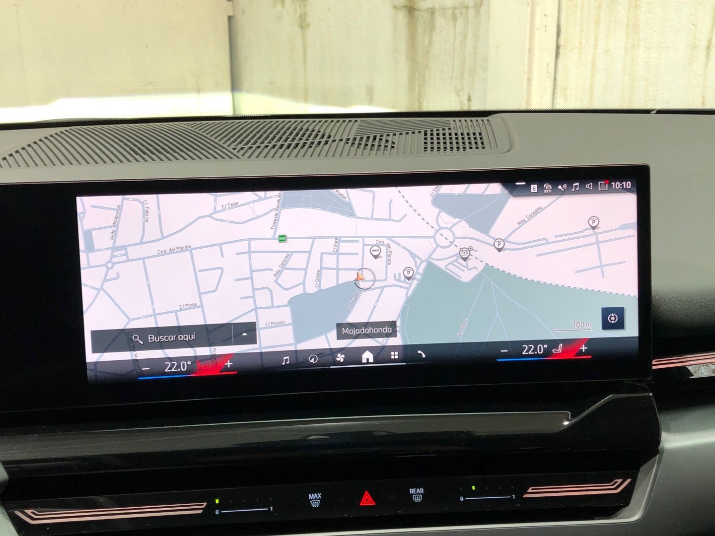 BMW Serie 5 520i color Negro. Año 2024. 153KW(208CV). Gasolina. En concesionario Movilnorte El Carralero de Madrid