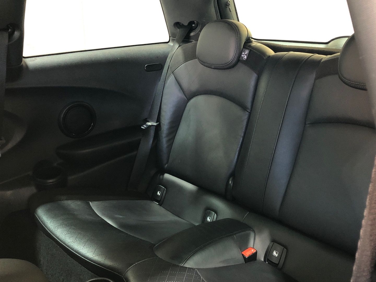 fotoG 8 del MINI MINI Cooper SE 135 kW (184 CV) 184cv Eléctrico del 2022 en Madrid