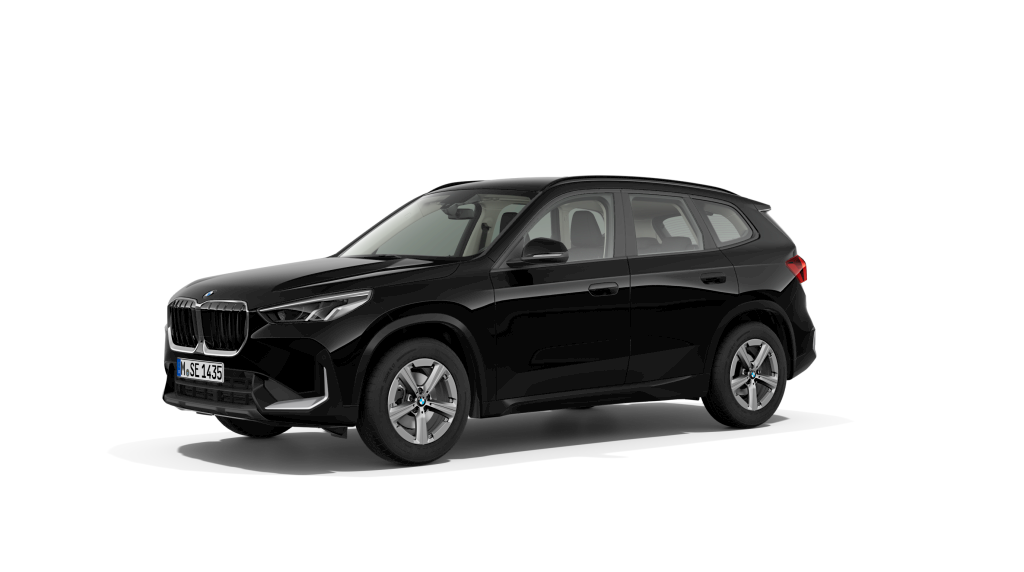 Fotos de BMW X1 sDrive18i color Negro. Año 2023. 100KW(136CV). Gasolina. En concesionario Movilnorte El Plantio de Madrid