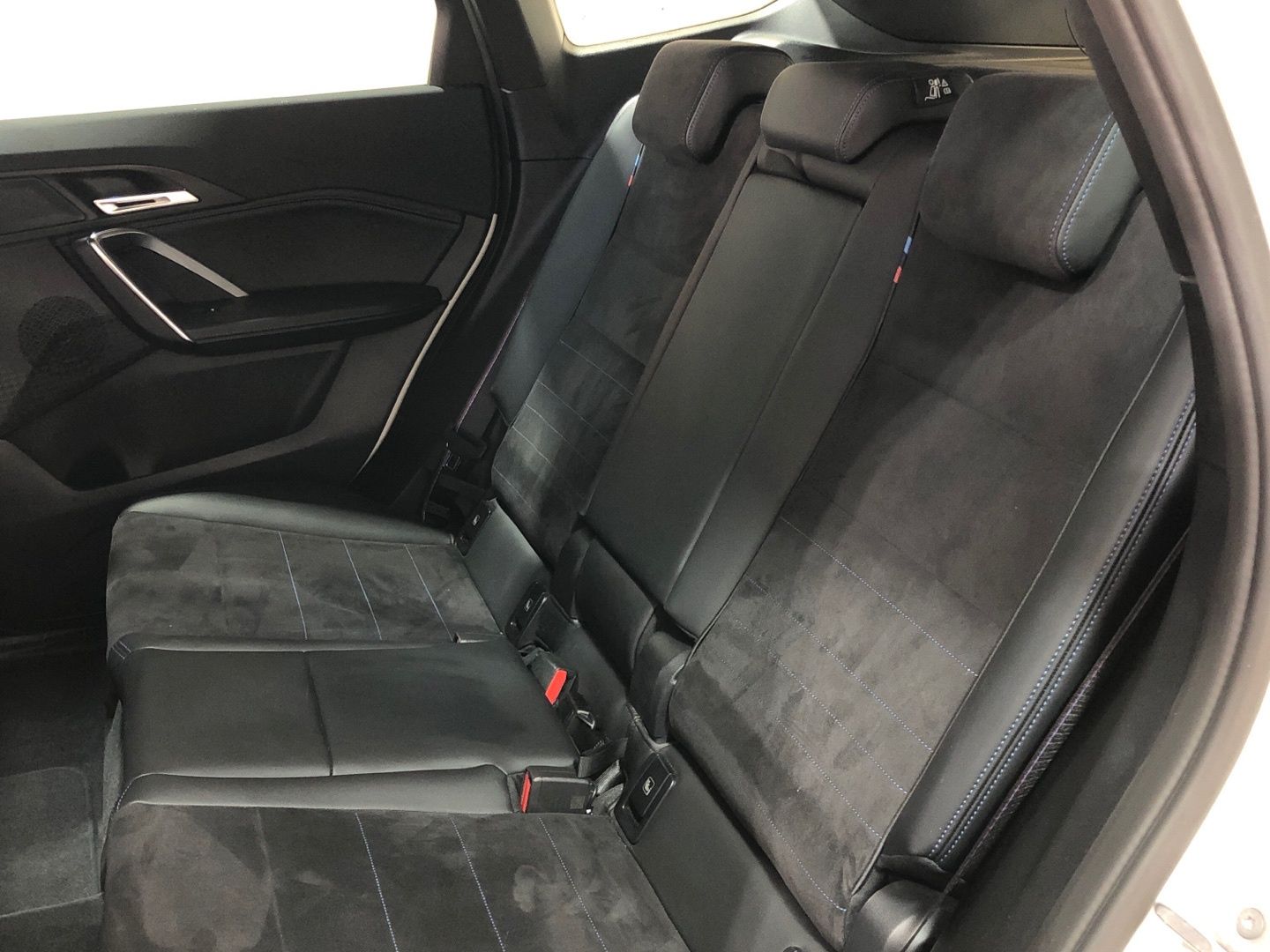 BMW X1 sDrive20d color Blanco. Año 2025. 120KW(163CV). Diésel. En concesionario Movilnorte El Plantio de Madrid