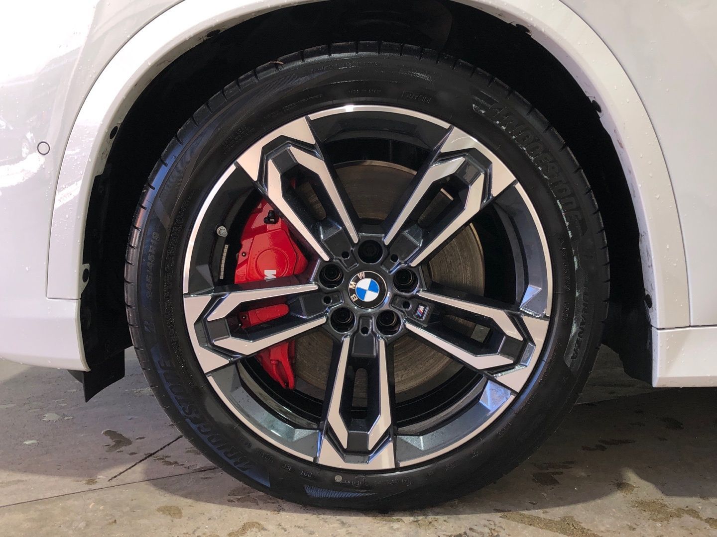 BMW X1 sDrive20d color Blanco. Año 2025. 120KW(163CV). Diésel. En concesionario Movilnorte El Plantio de Madrid