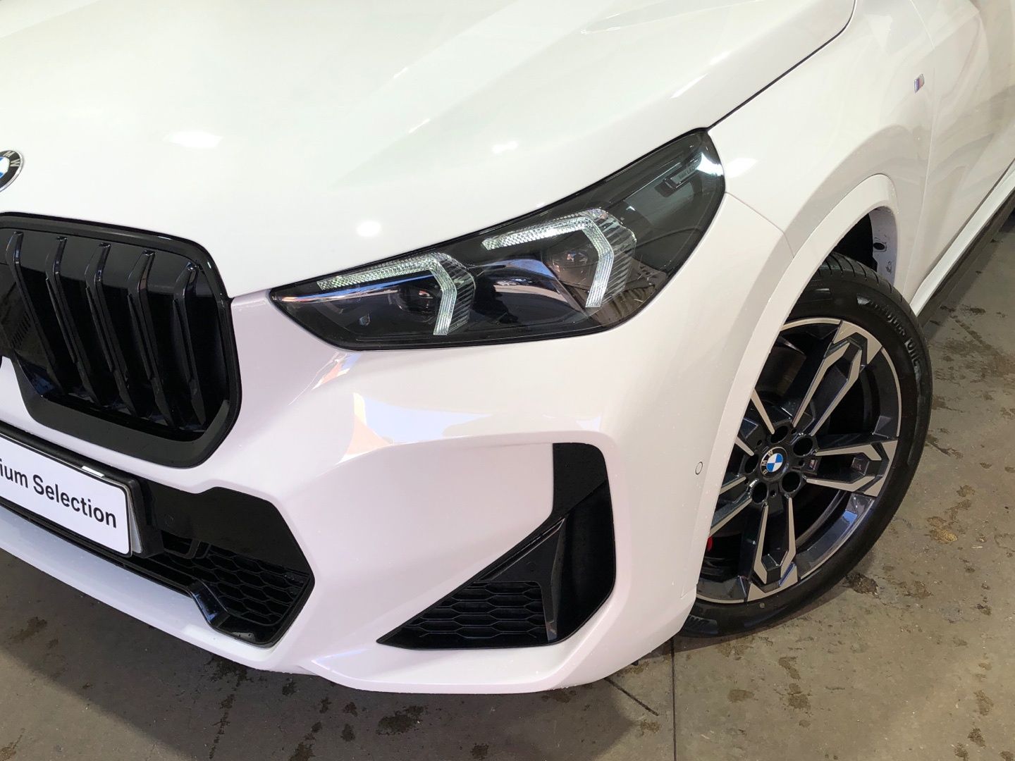 BMW X1 sDrive20d color Blanco. Año 2025. 120KW(163CV). Diésel. En concesionario Movilnorte El Plantio de Madrid