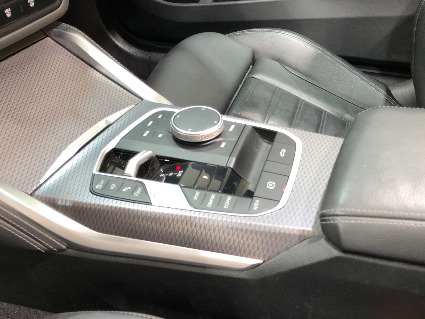 BMW Serie 4 420i Cabrio color Blanco. Año 2025. 135KW(184CV). Gasolina. En concesionario Movilnorte El Carralero de Madrid