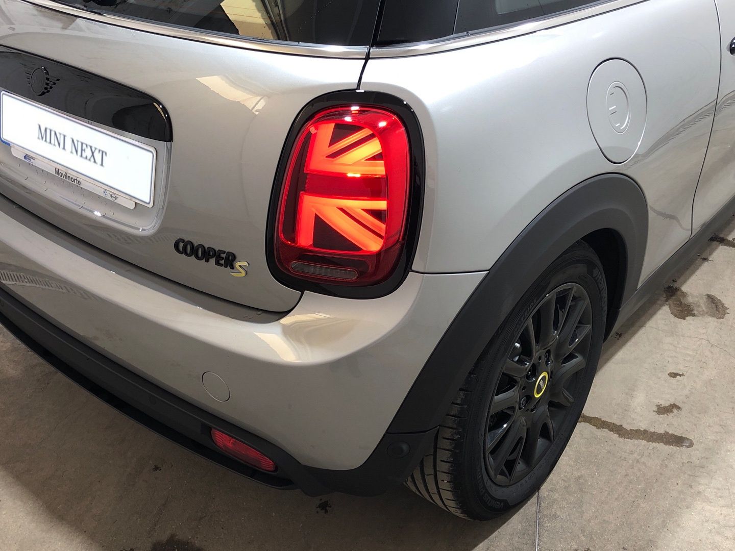 fotoG 17 del MINI MINI Cooper SE 135 kW (184 CV) 184cv Eléctrico del 2023 en Madrid