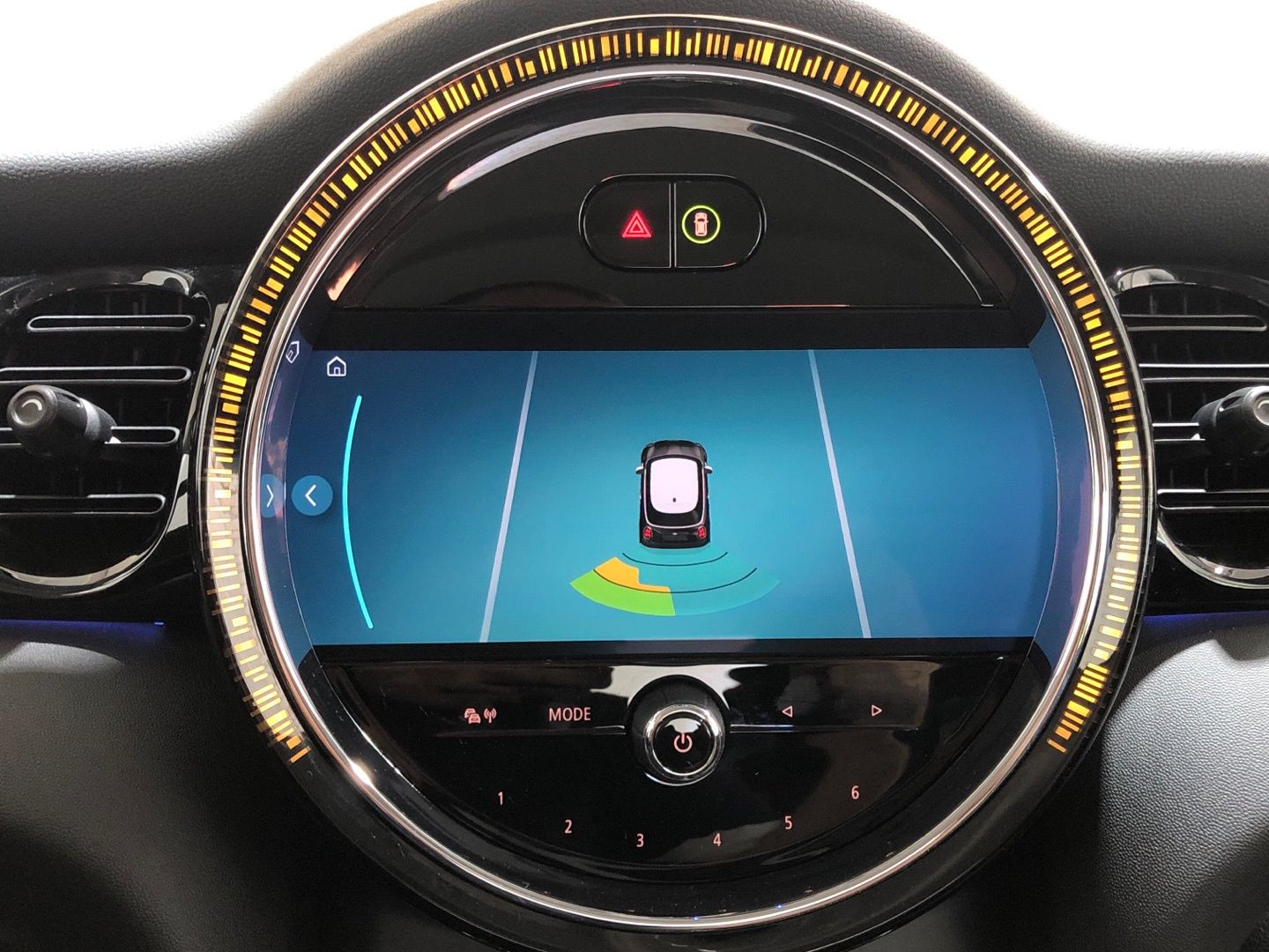 fotoG 21 del MINI MINI Cooper SE 135 kW (184 CV) 184cv Eléctrico del 2023 en Madrid