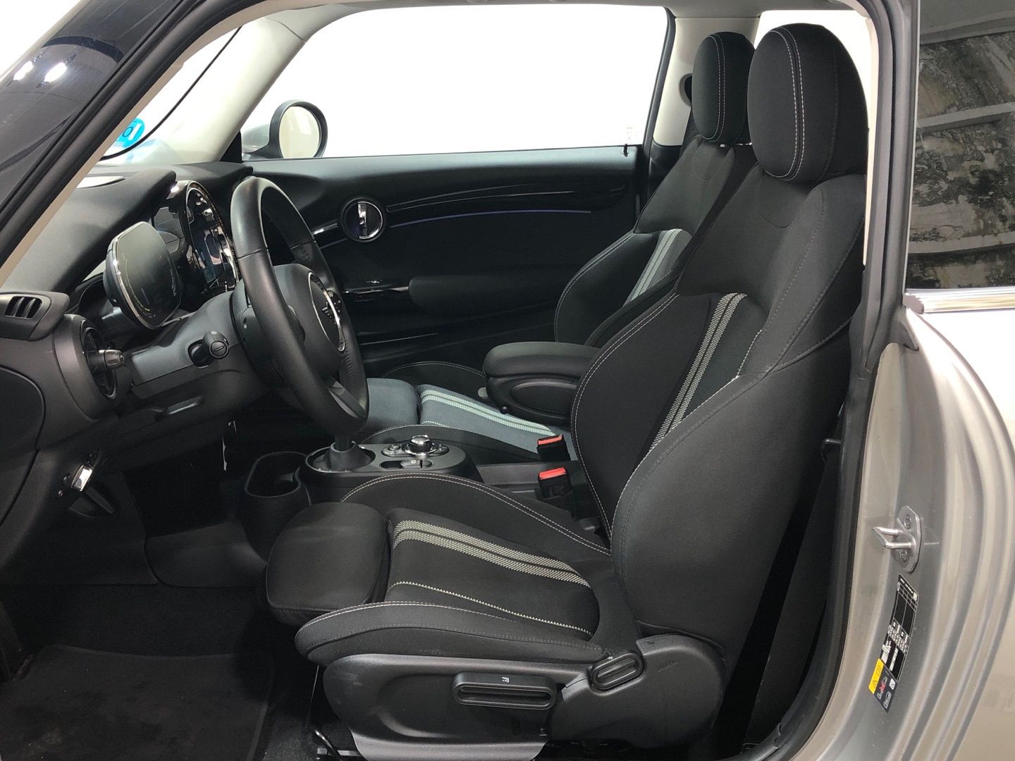 fotoG 19 del MINI MINI Cooper SE 135 kW (184 CV) 184cv Eléctrico del 2023 en Madrid