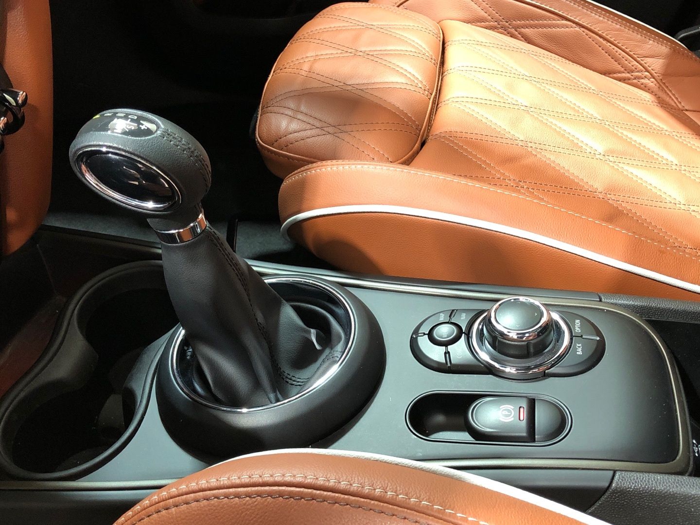 fotoG 16 del MINI MINI Countryman Cooper S E ALL4 162 kW (220 CV) 220cv Híbrido Electro/Gasolina del 2022 en Madrid